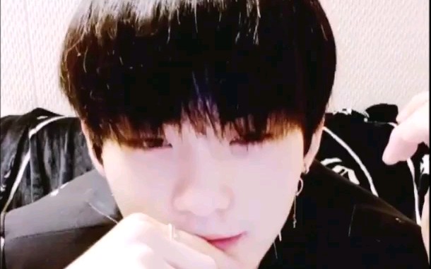 [图]【THEBOYZ】HWALL 数数花儿72秒笑了几次