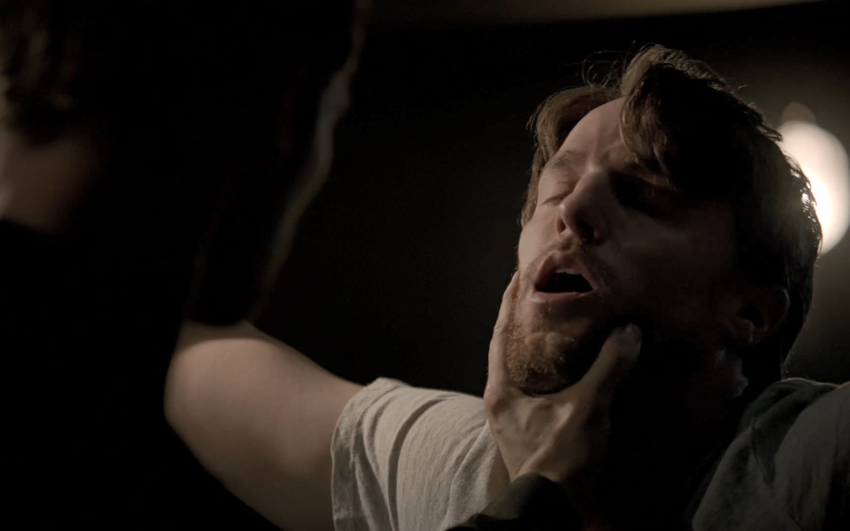 催眠控制003の小奶狗追随大魔王调教肌肉男乖乖听话