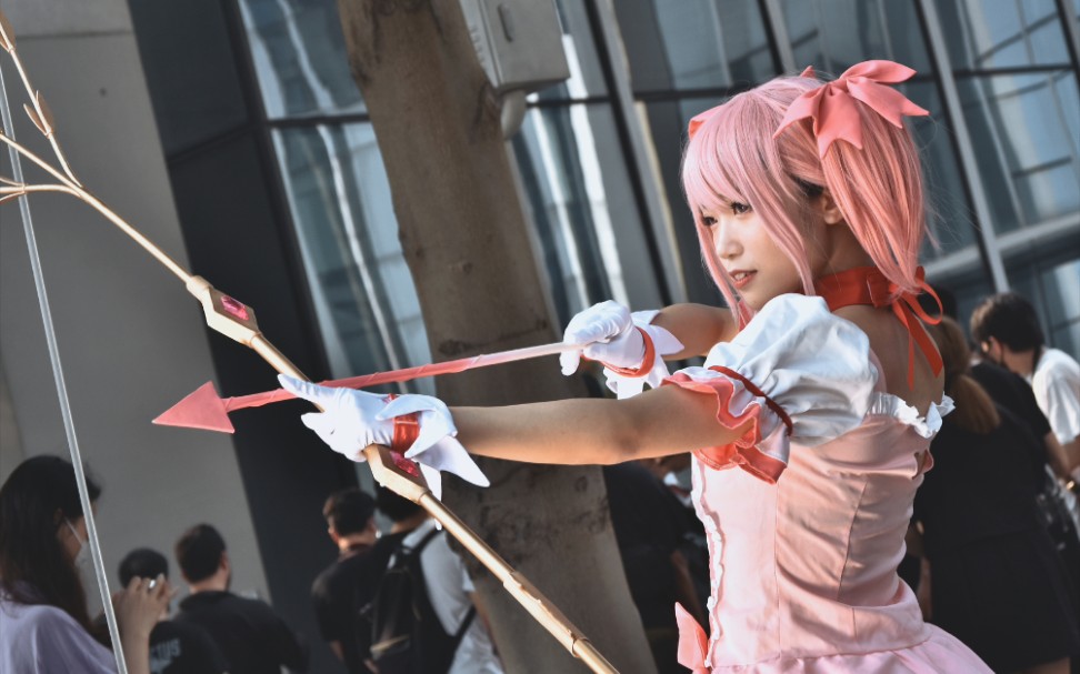 广州漫展云摄影带你逛五一萤火虫拍coser拍军宅人是真的door