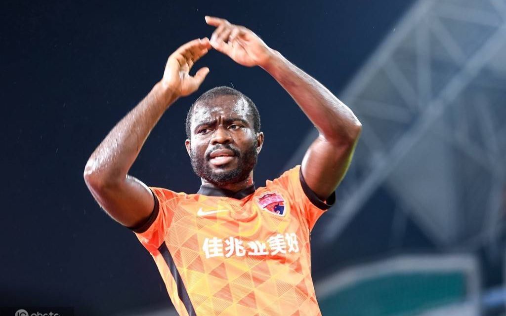 中超"电摩托"阿奇姆彭29岁生日快乐