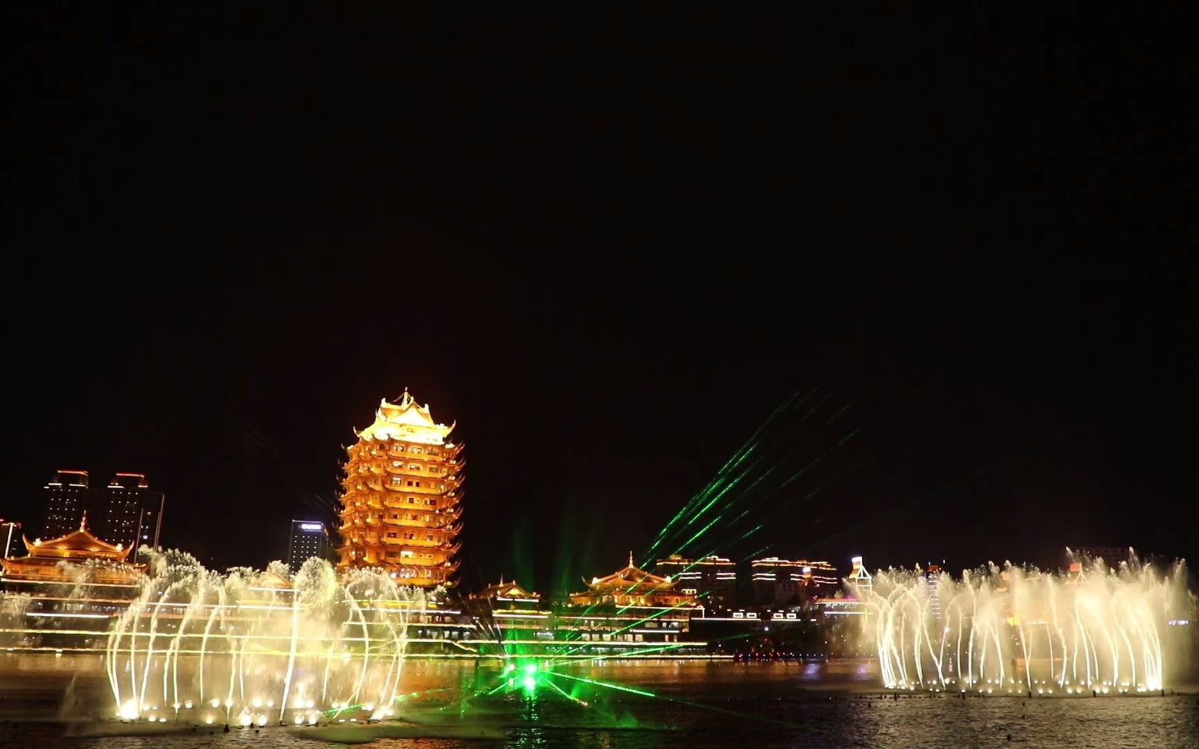 南国风情云南昆明街头实拍最大水上音乐喷泉美丽夜景现场网红打卡地