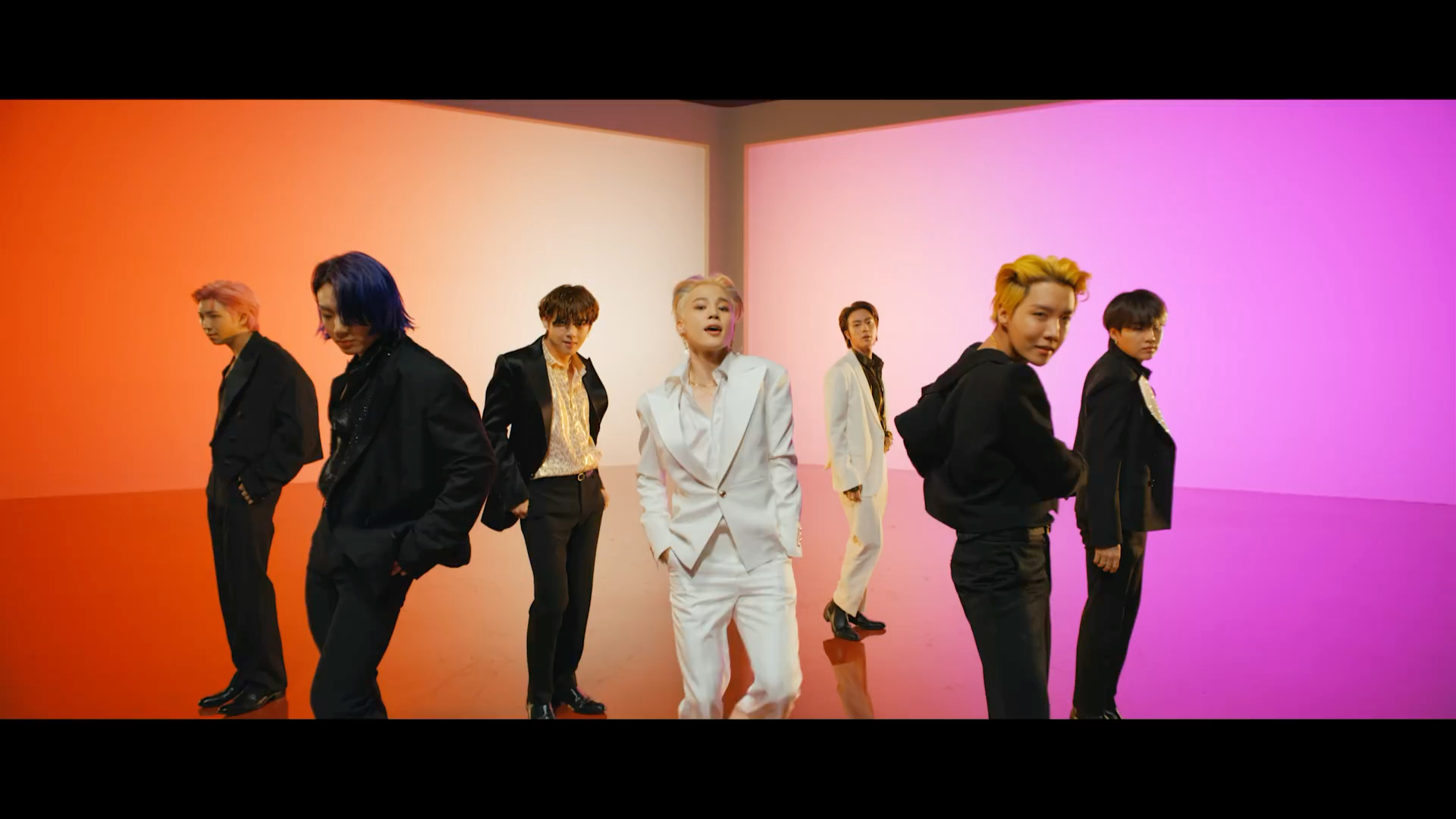 【防弹少年团】butter回归完整版!_哔哩哔哩_bilibili