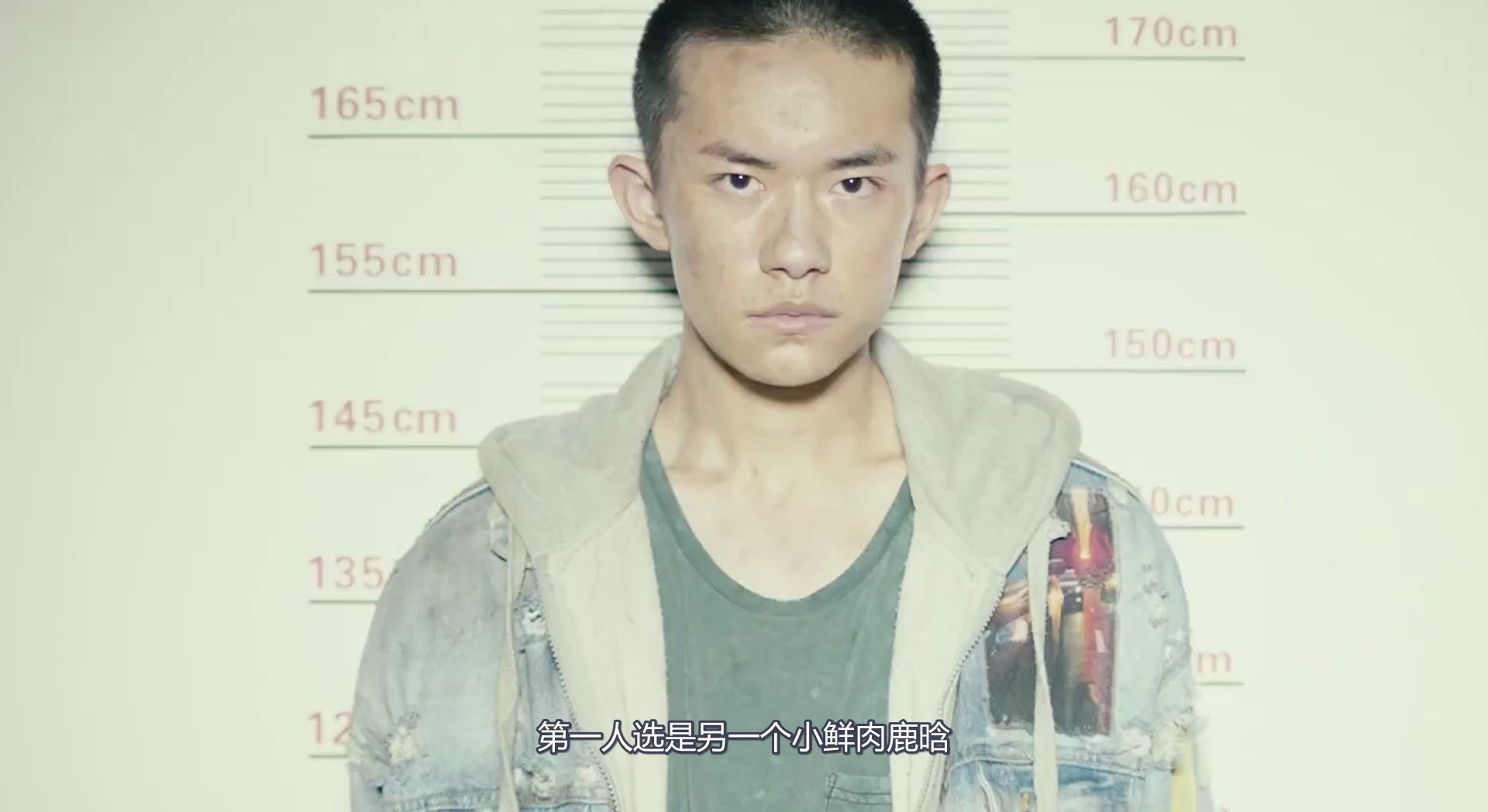 少年的你:周冬雨为了拍戏剃光头,全剧组陪她一起剃