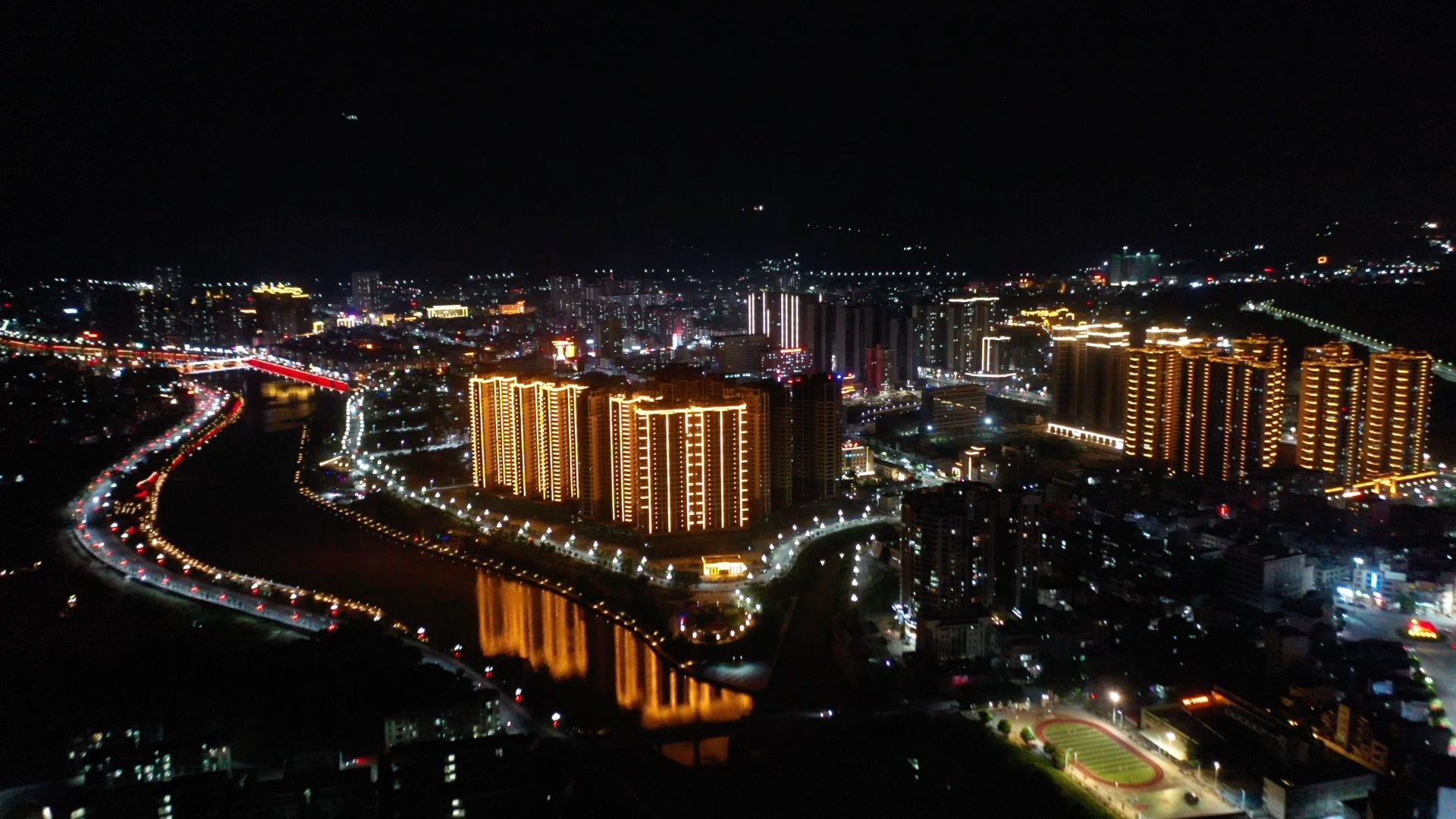 这个角度看陆河夜景非同小可