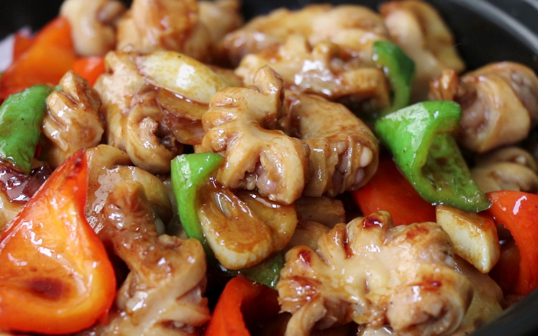 干锅脆肠的做法,又香又脆,看着就好吃,我的口水都流了半斤