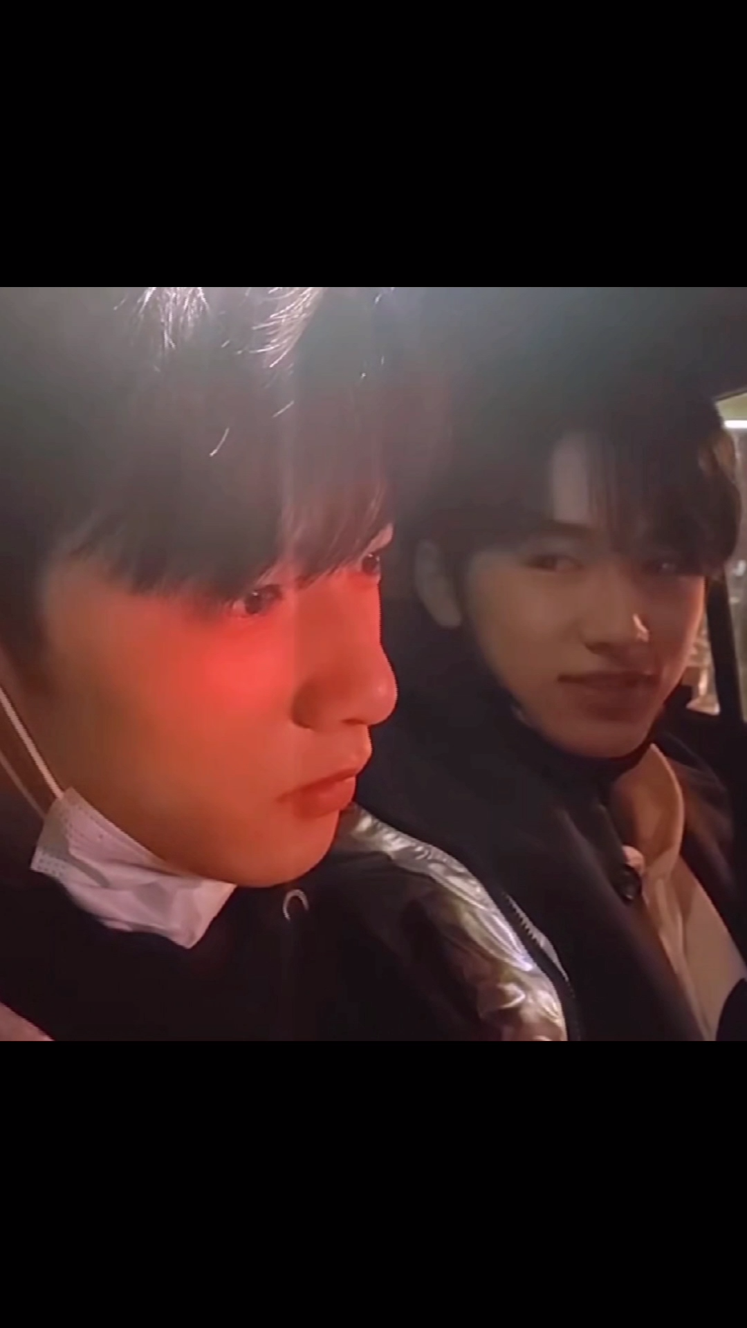 轩文20眼神里的深情是藏不住的看