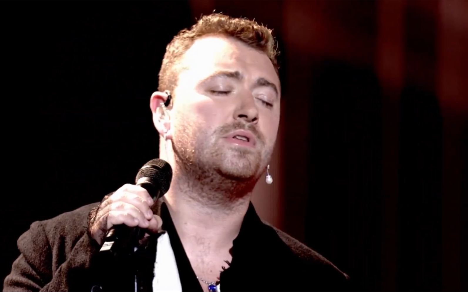 [图]【Sam Smith】最新演唱现场合集｜《Love Me More》《go》