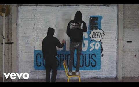 [图]【The Chainsmokers】烟鬼新单《Who Do You Love》歌词MV【1080P】