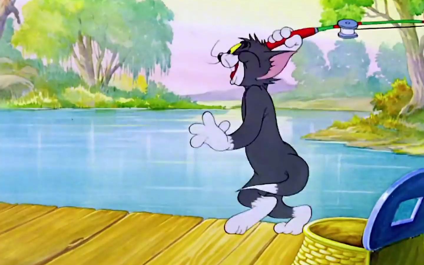 汤姆猫钓鱼,最怕的旺财出场了