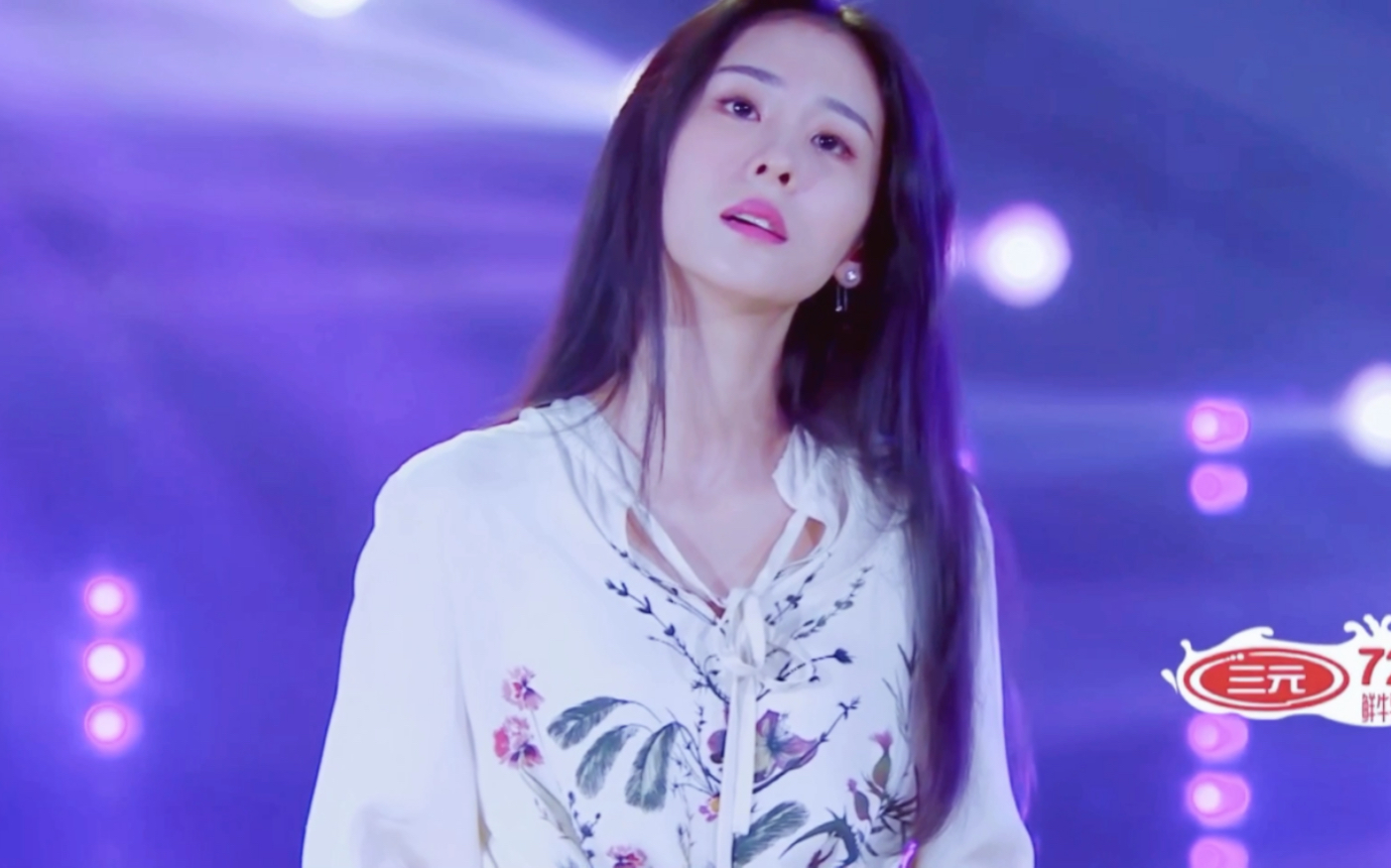 张碧晨演唱一首《归去来》唱出了80,90回忆