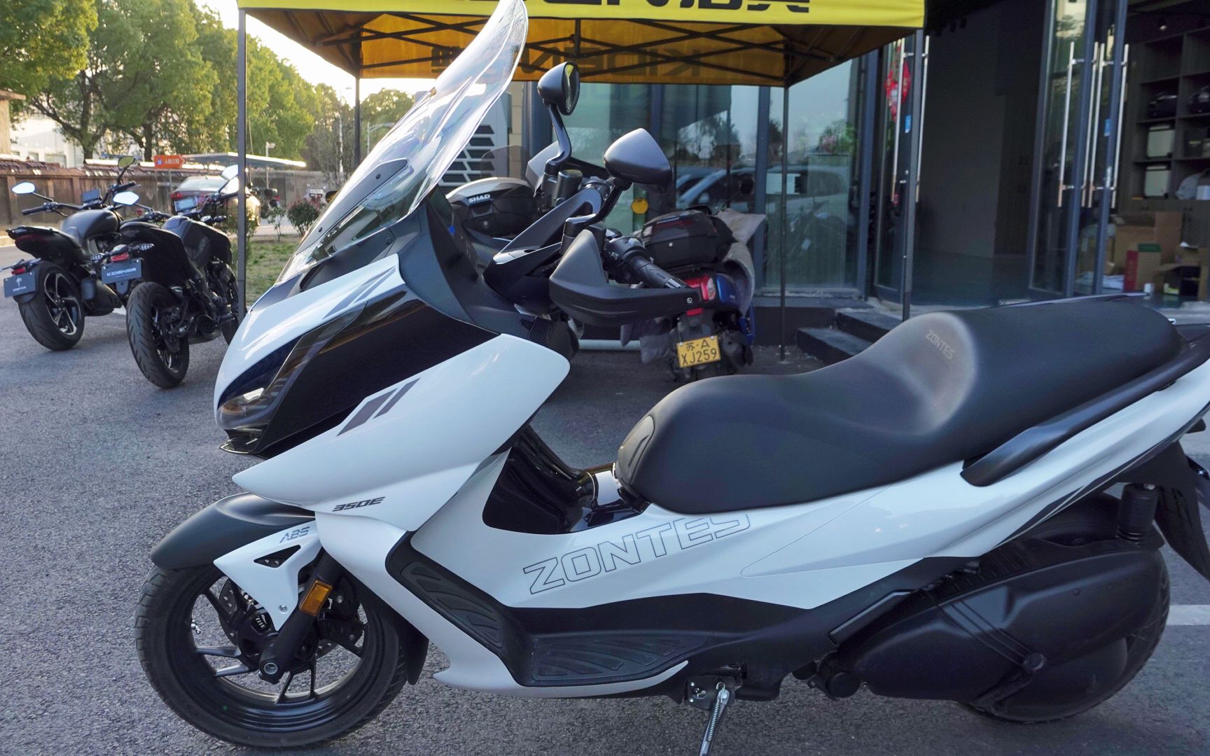 升仕350e,舒适的大踏板,来一场说走就走的旅行?