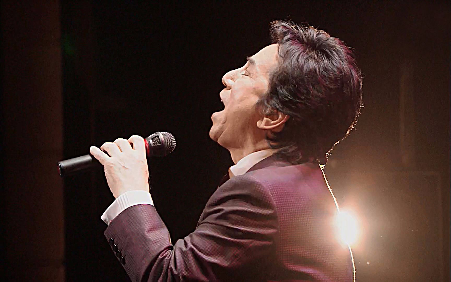 【live】布施明 - 爱は不死鸟_哔哩哔哩 (゜-゜)つロ 干杯~-bilibili