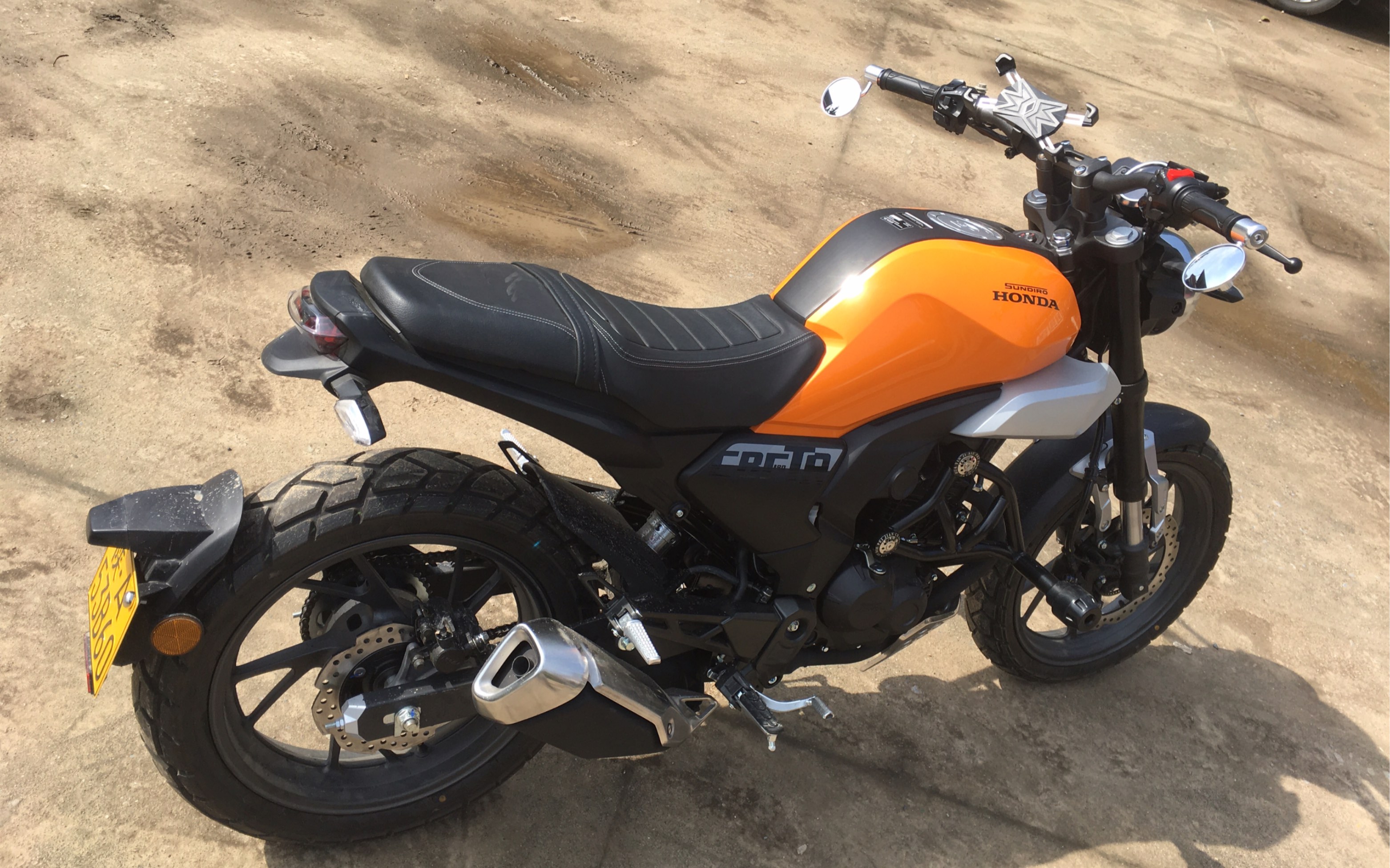 精心打造新大洲本田190tr改装后视镜.保护杠.钥匙.