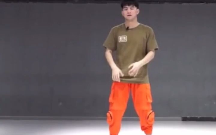 [图]肖战《Get low》教程结束🔚 已镜面 下个视频更什么评论告诉我🙌#舞蹈