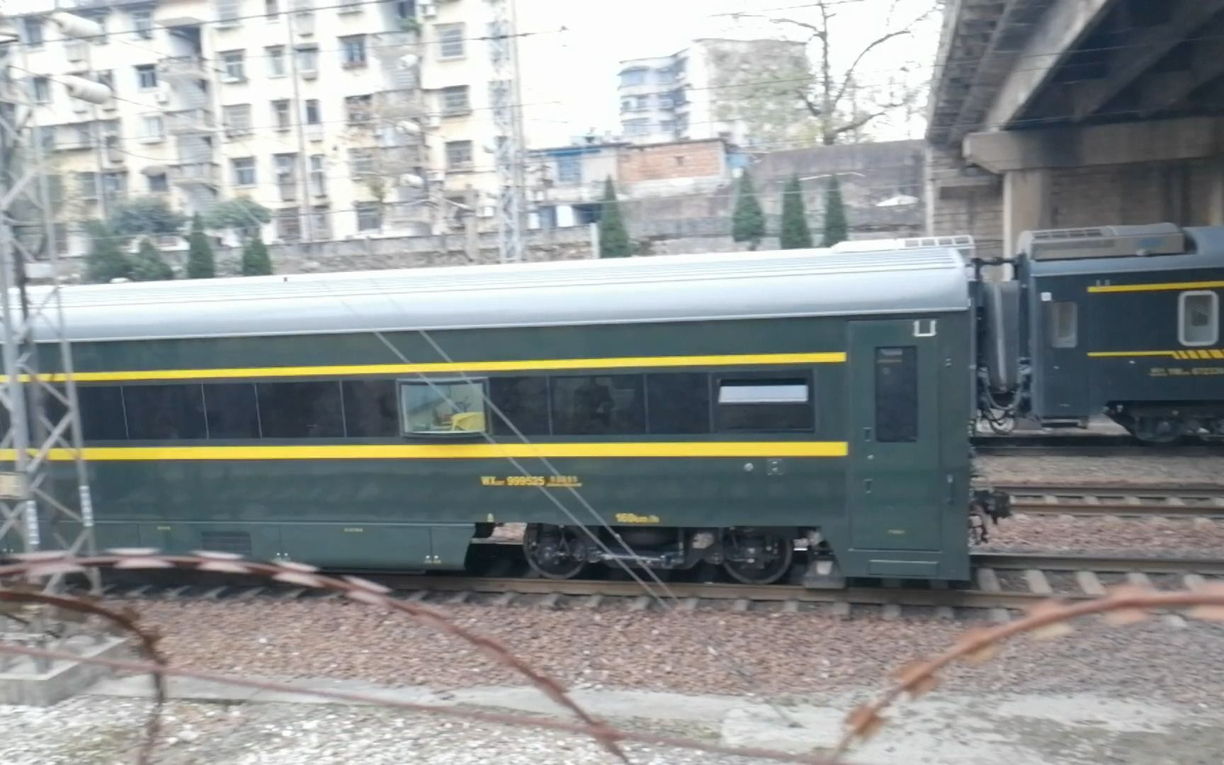 12.27 k806尾部附挂上局wx25t 999525 (hxd3c 0845 南局福段)