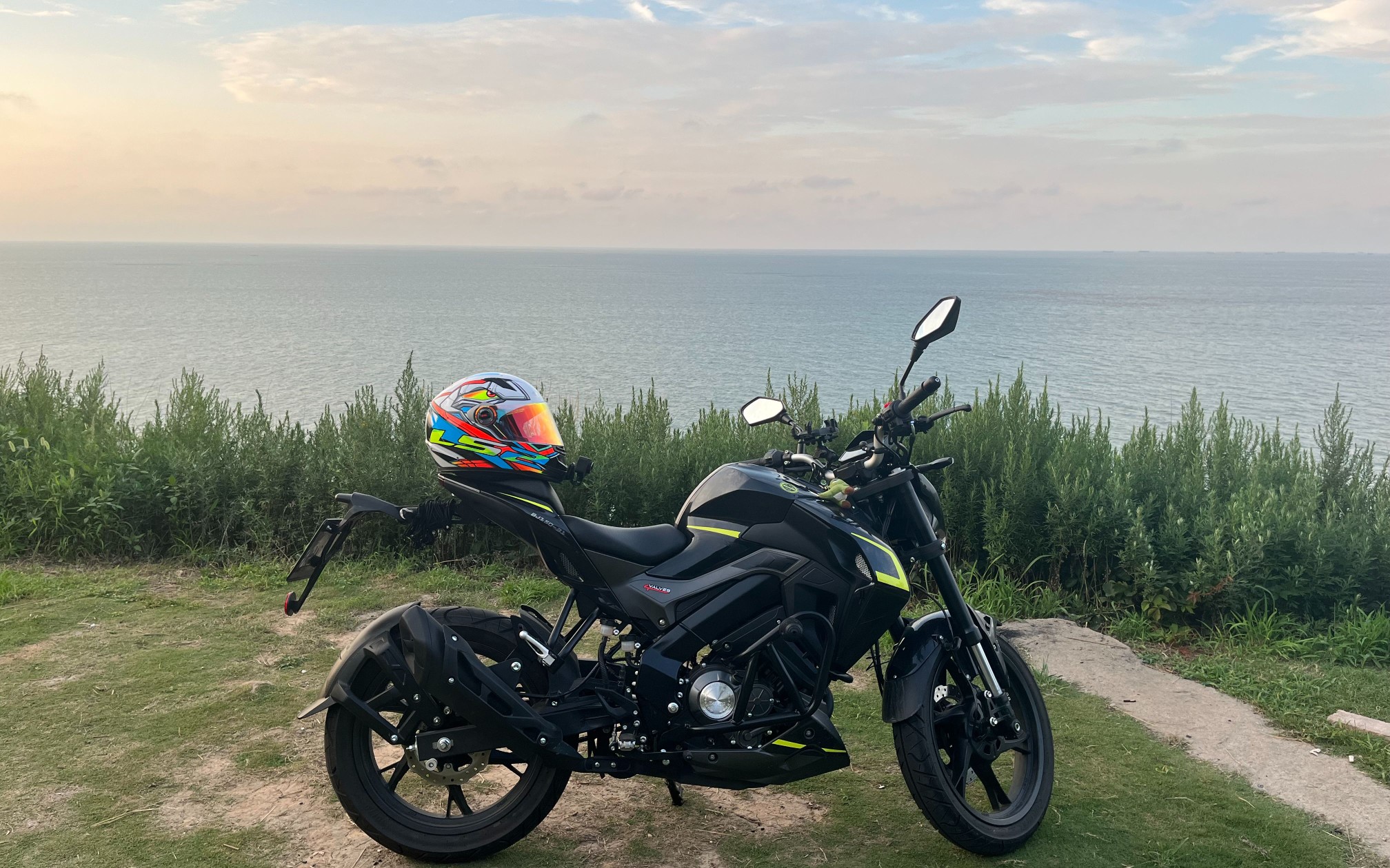 迅龙牌摩托车350cc图片
