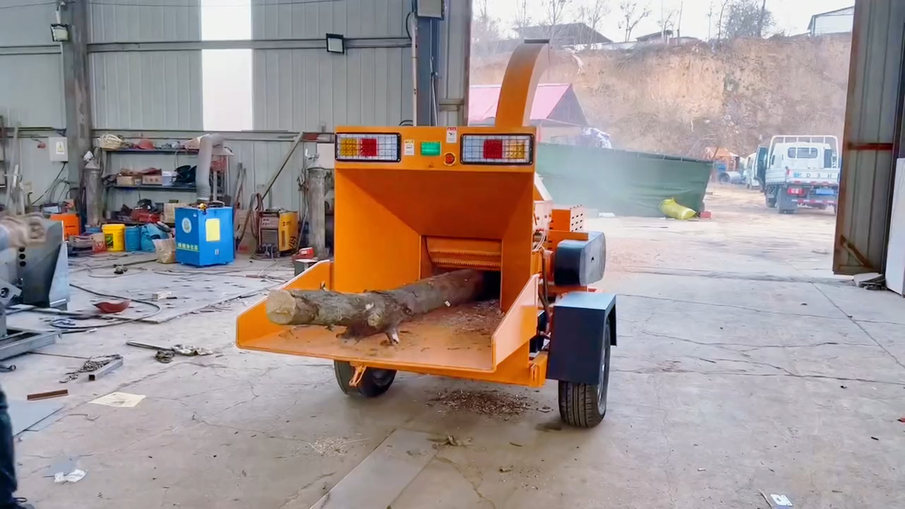 园林绿化树枝粉碎机木材破碎机削片机综合破碎机树枝边角料模板