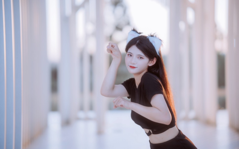 【姬小妖】让性感小野猫俘获你的心吧×猫步轻俏_哔哩哔哩_bilibili