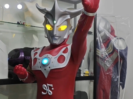 雷欧奥特曼皮套展示,谢谢你泰罗.单人试穿不拉拉链版