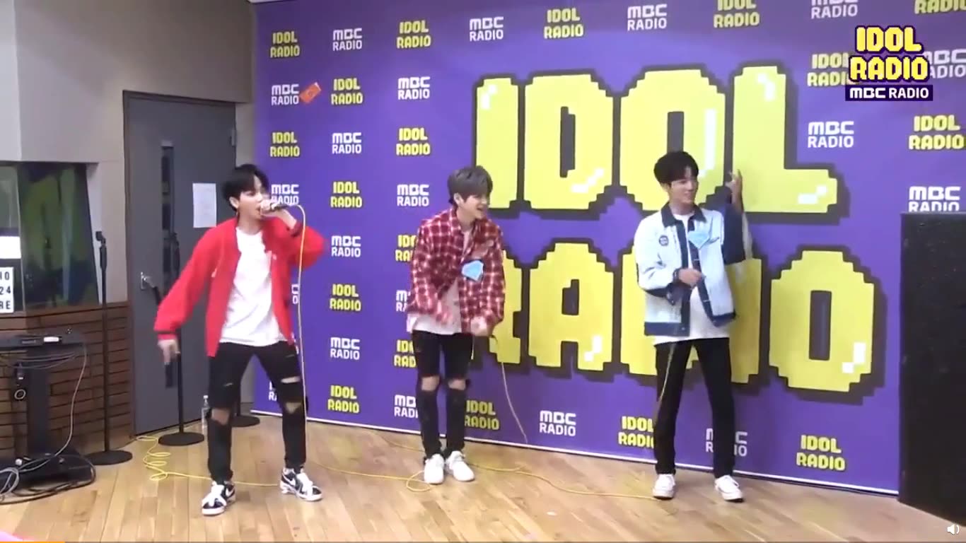 [图]TREASURE Rapperline 崔玹硕&YOSHI&HARUTO在《IDOL RADIO》中带来的同公司前辈权志龙《Niliria》cover，从练习生