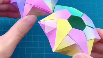 手工折纸《六芒星收纳盒》