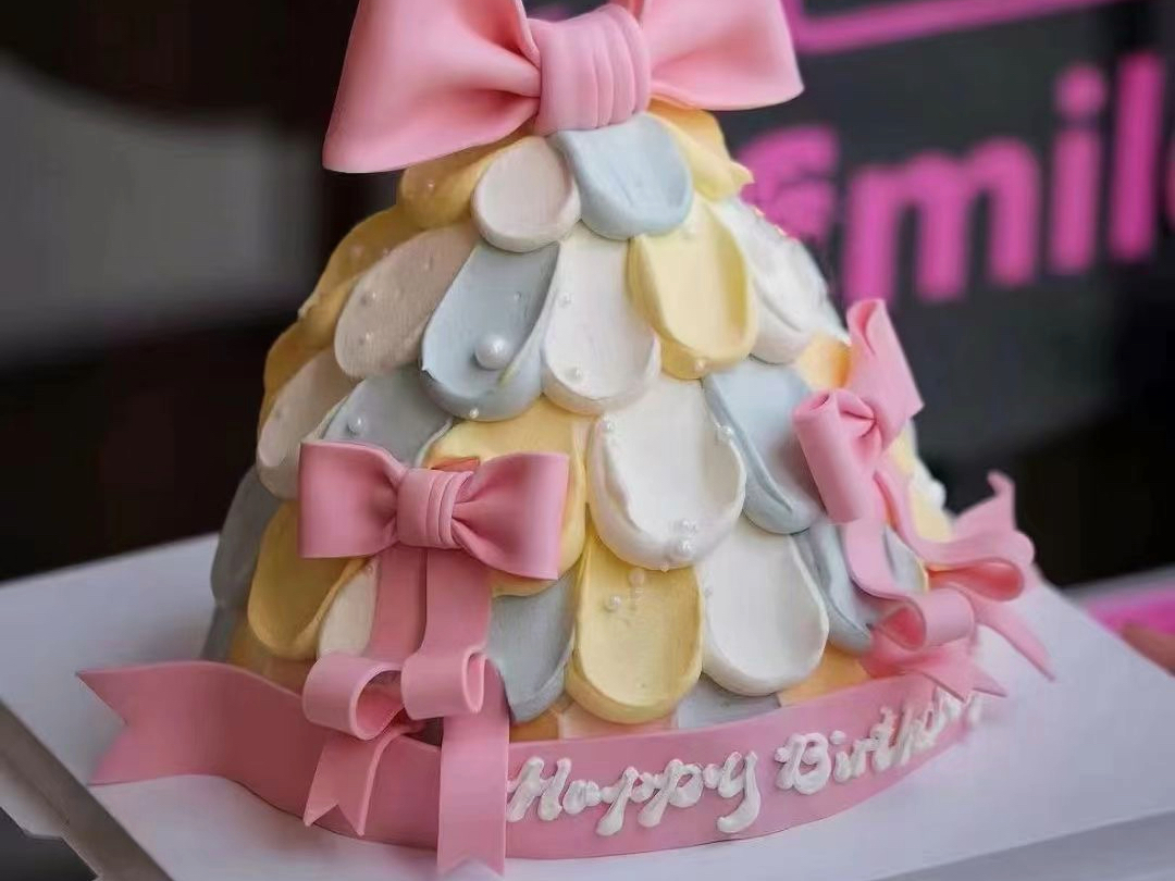 彩虹蛋糕,生日快乐!