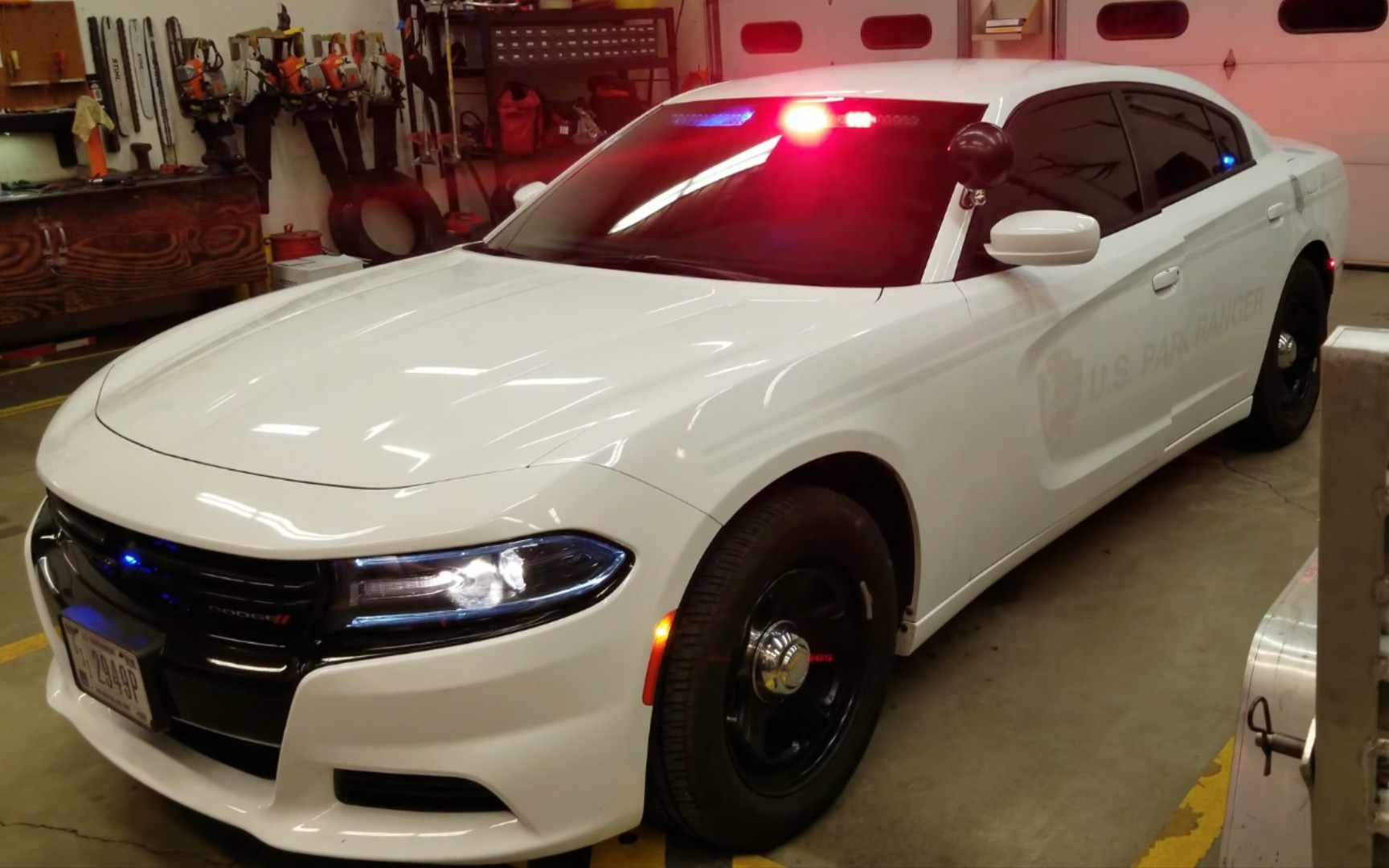 【US PARK RANGER】美国国家公园巡逻员Ghost涂装道奇战马执法车_哔哩哔哩_bilibili