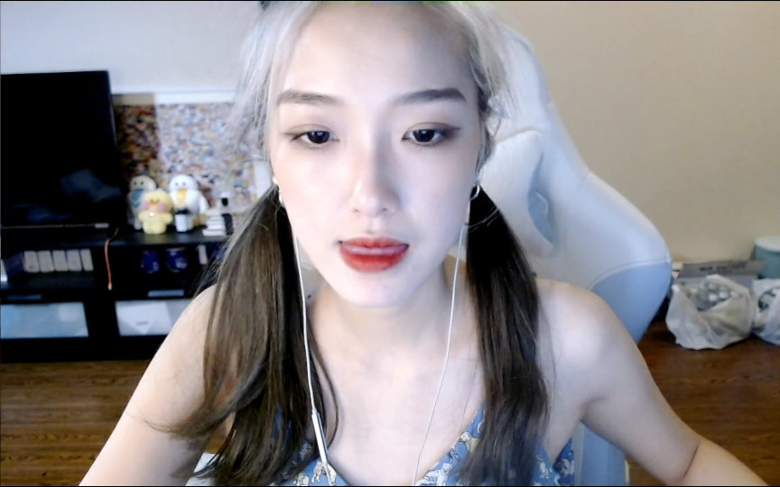 斗鱼王玲佳4月11号录播