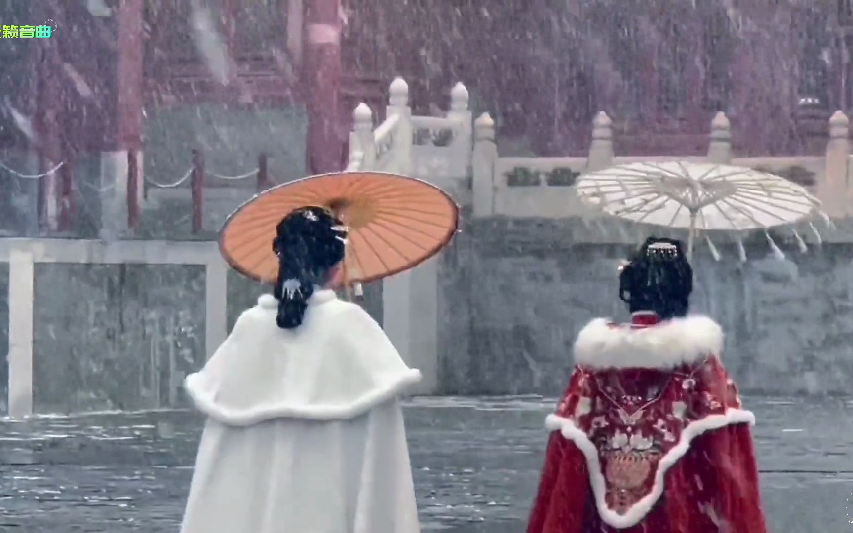 一曲古筝《千层雪》,婉转柔情,令人陶醉不已