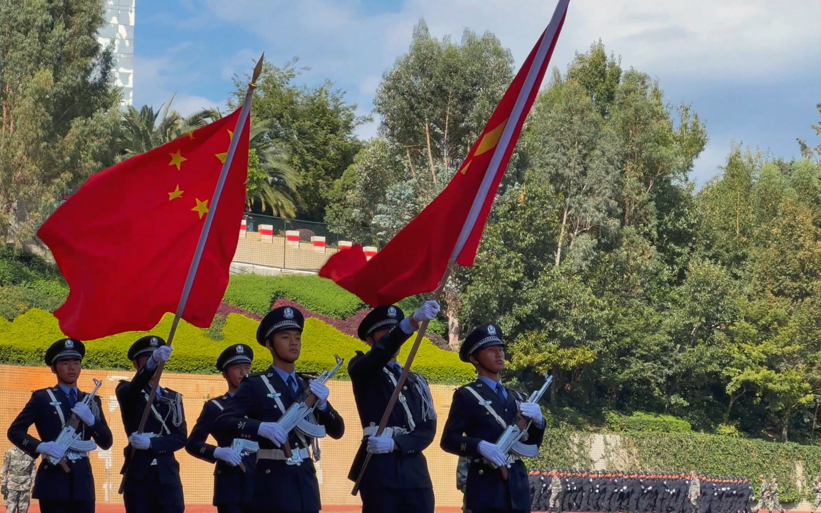 愿未来警少有为,杠上开花.