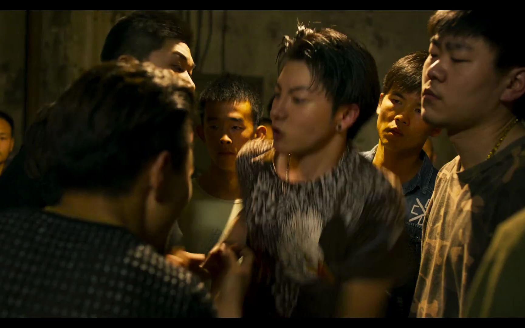 影视:因为作案场地分配不均,犯罪分子起内讧