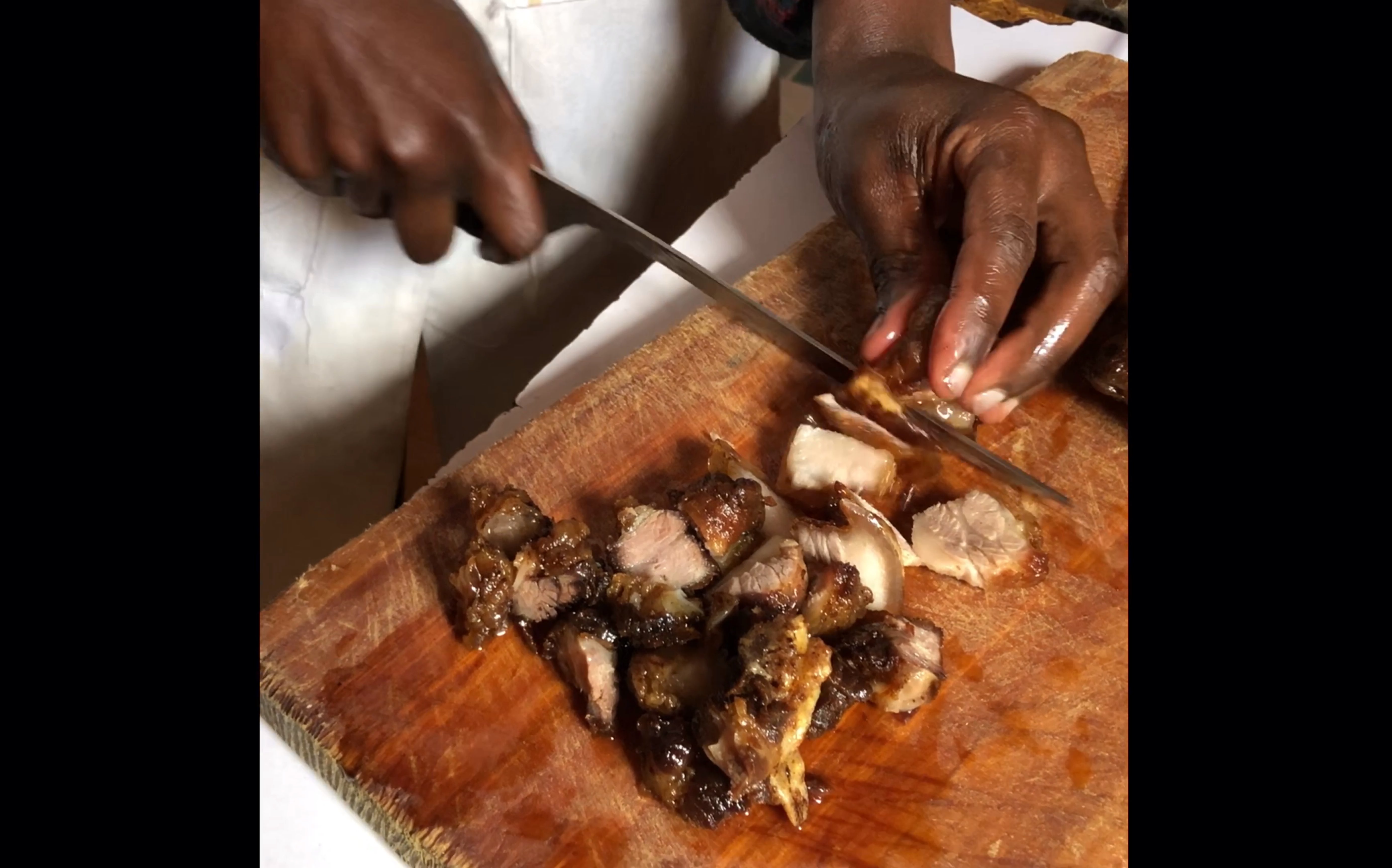 活动  【犀牛瞎溜达】在非洲吃烤猪肉!