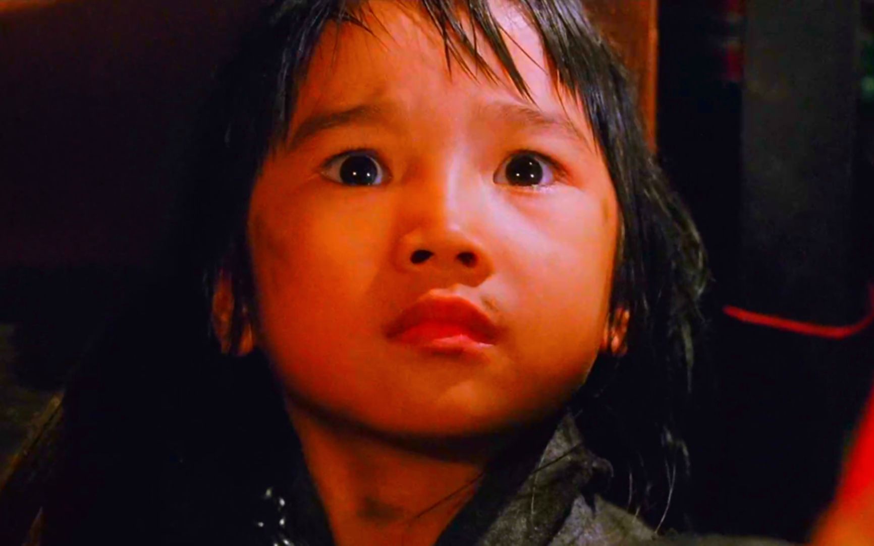 每当听到王杰这首心痛就能想起这个电影中的小女孩