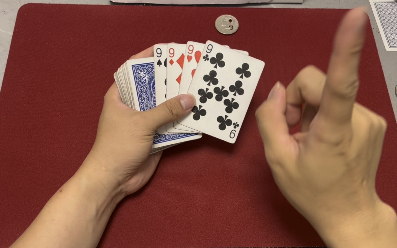 碉堡扑克牌魔术手法