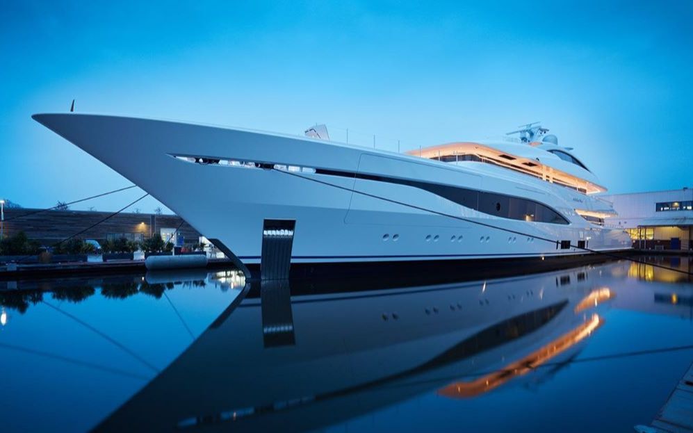 斐帝星2020年首艘超级游艇75米arrow号下水,船如其名锋芒毕露