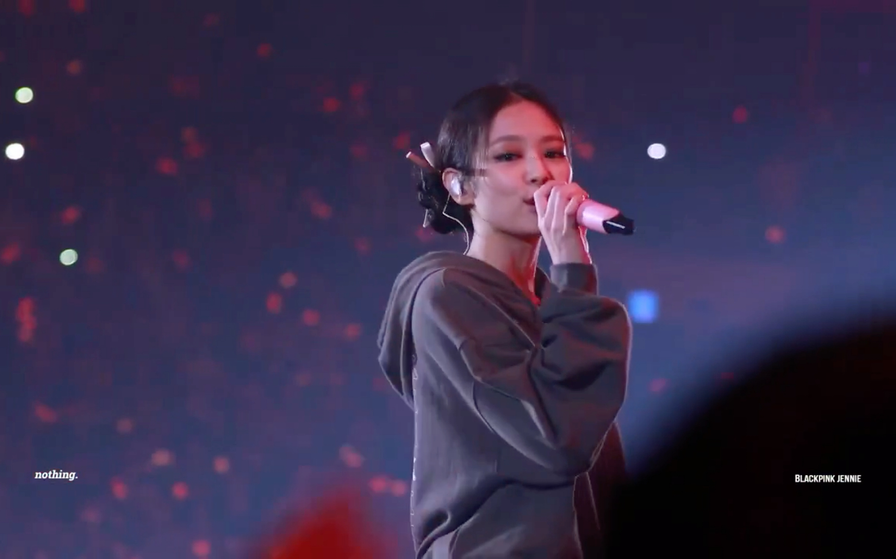 [图]Jennie 演唱会day2 stay 高清直拍｜新站子拍的真不错