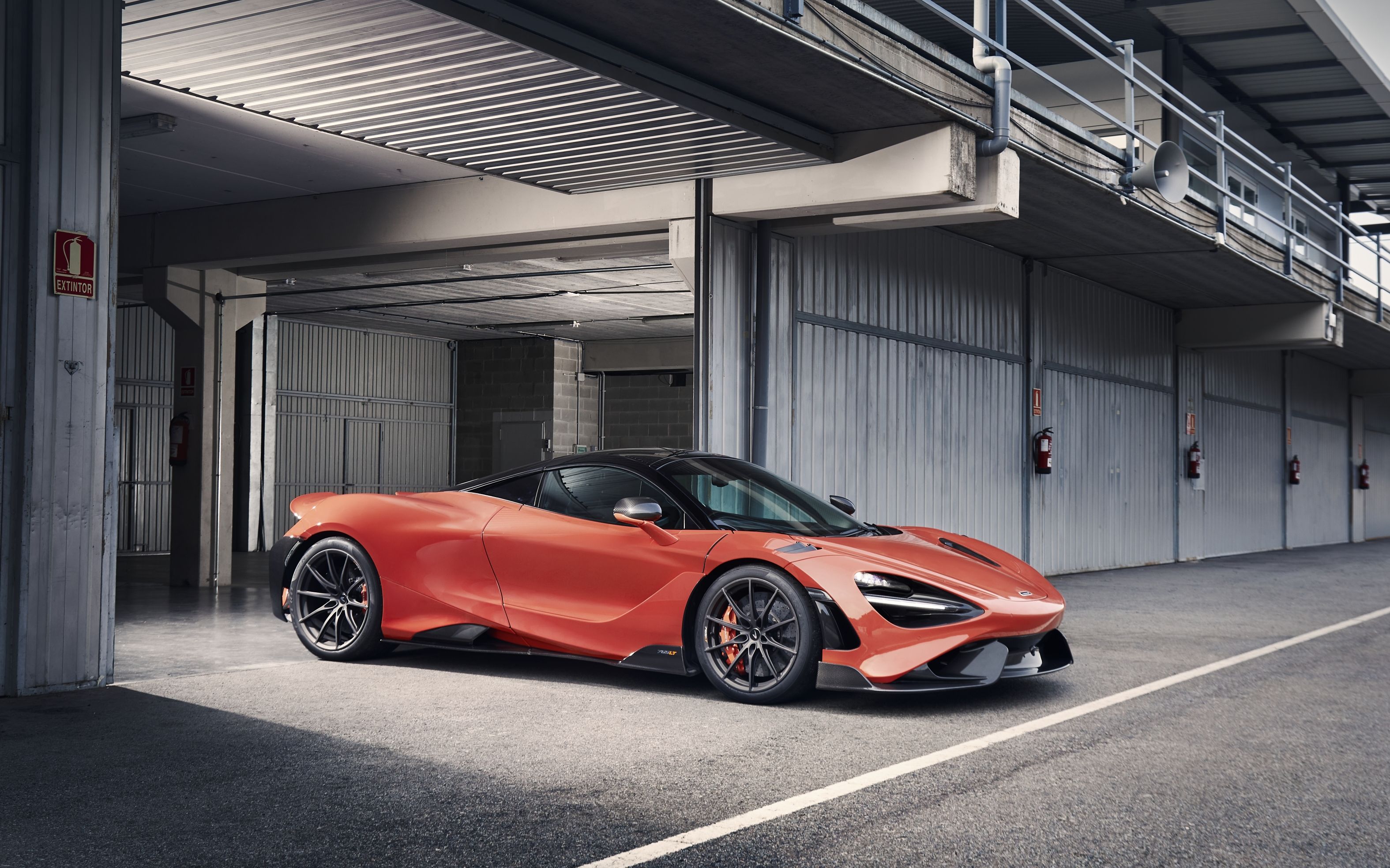 迈凯伦长尾家族新旗舰:静态细品全新765lt