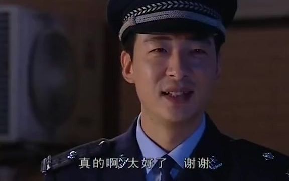 看到父亲在墙角睡着的样子很心酸父亲哔哩哔哩bilibili