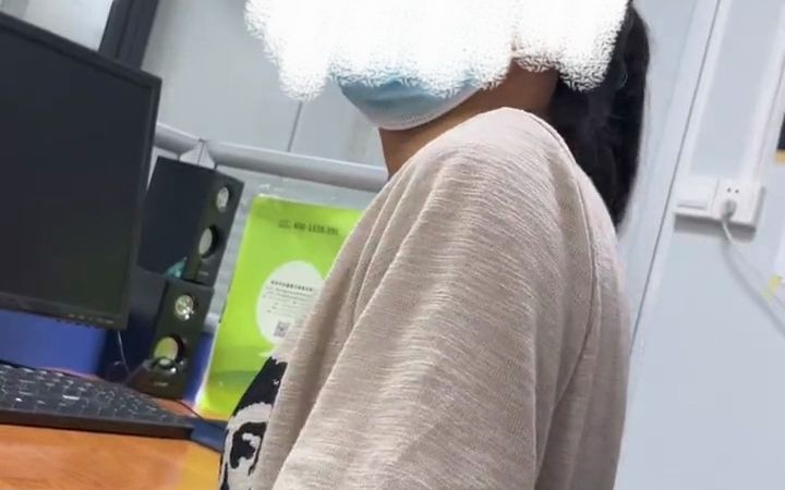 女子称试工7天无工资,经劳动局处理后去讨薪反被羞辱,人事:你没见过钱啊?哔哩哔哩bilibili