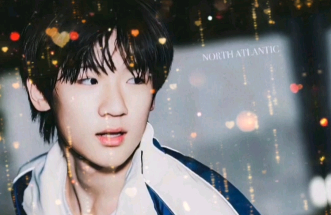 是张峻豪 是小摩尔 是阿顺 是顺顺 是小豪和小好 是隔着一个屏幕可以