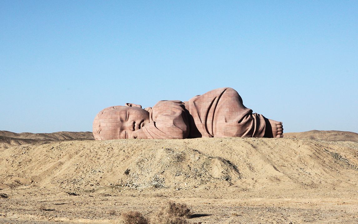 [图]清美展厅 | 瓜州荒漠中的《大地之子》董书兵