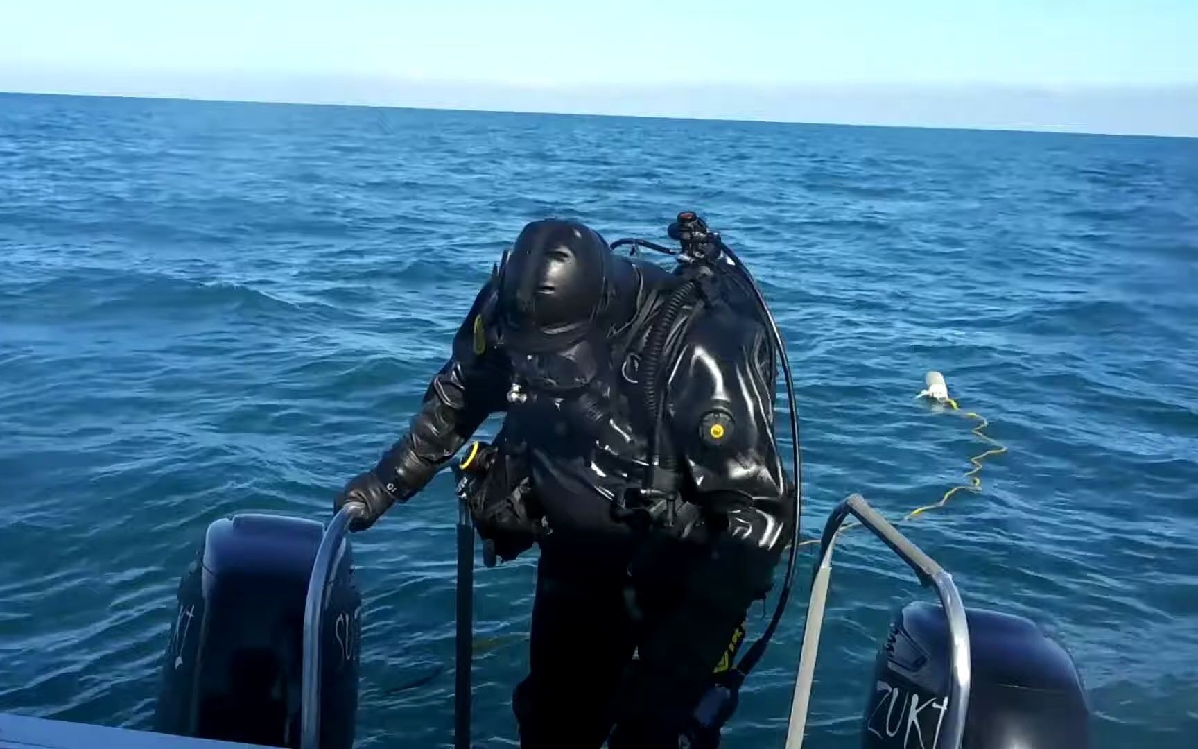 男特工蛙人493(男蛙人穿帅气的潜水服升水_哔哩哔哩_bilibili