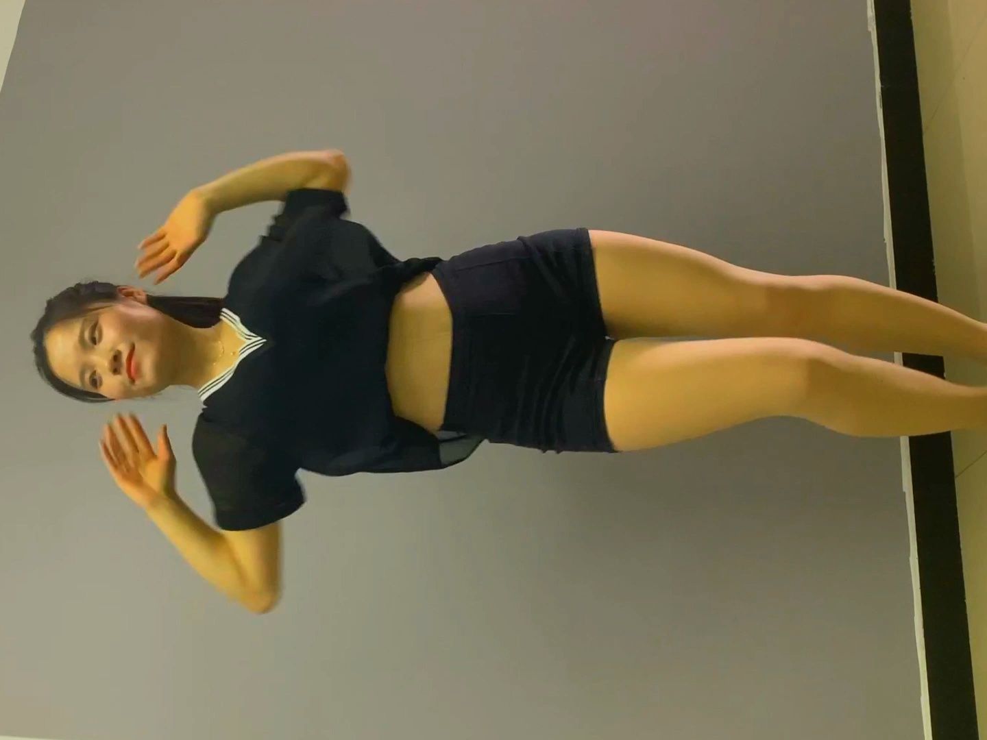 聪儿广场舞 (不配怀念)