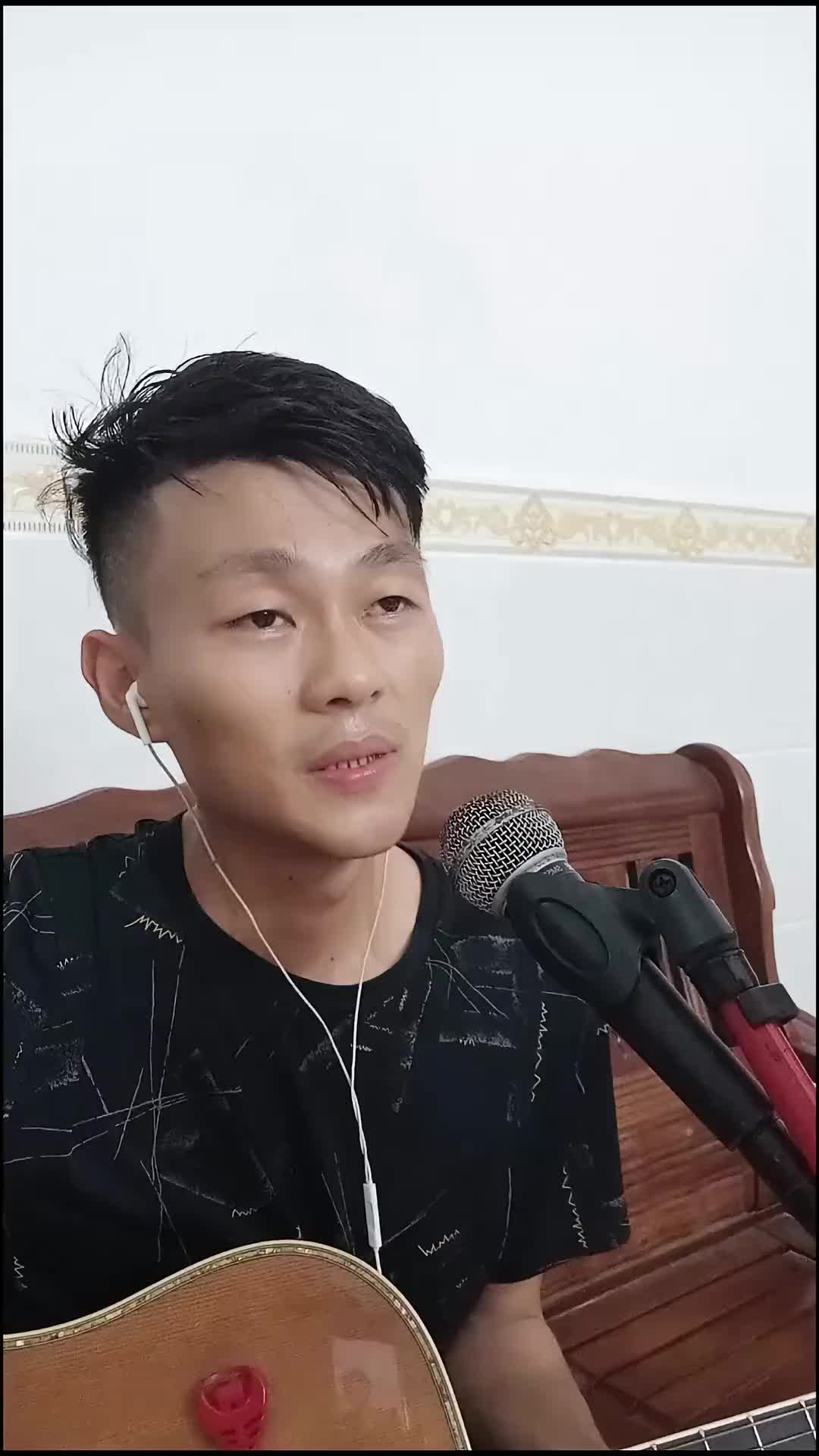 在水中央琴旭吉他弹唱