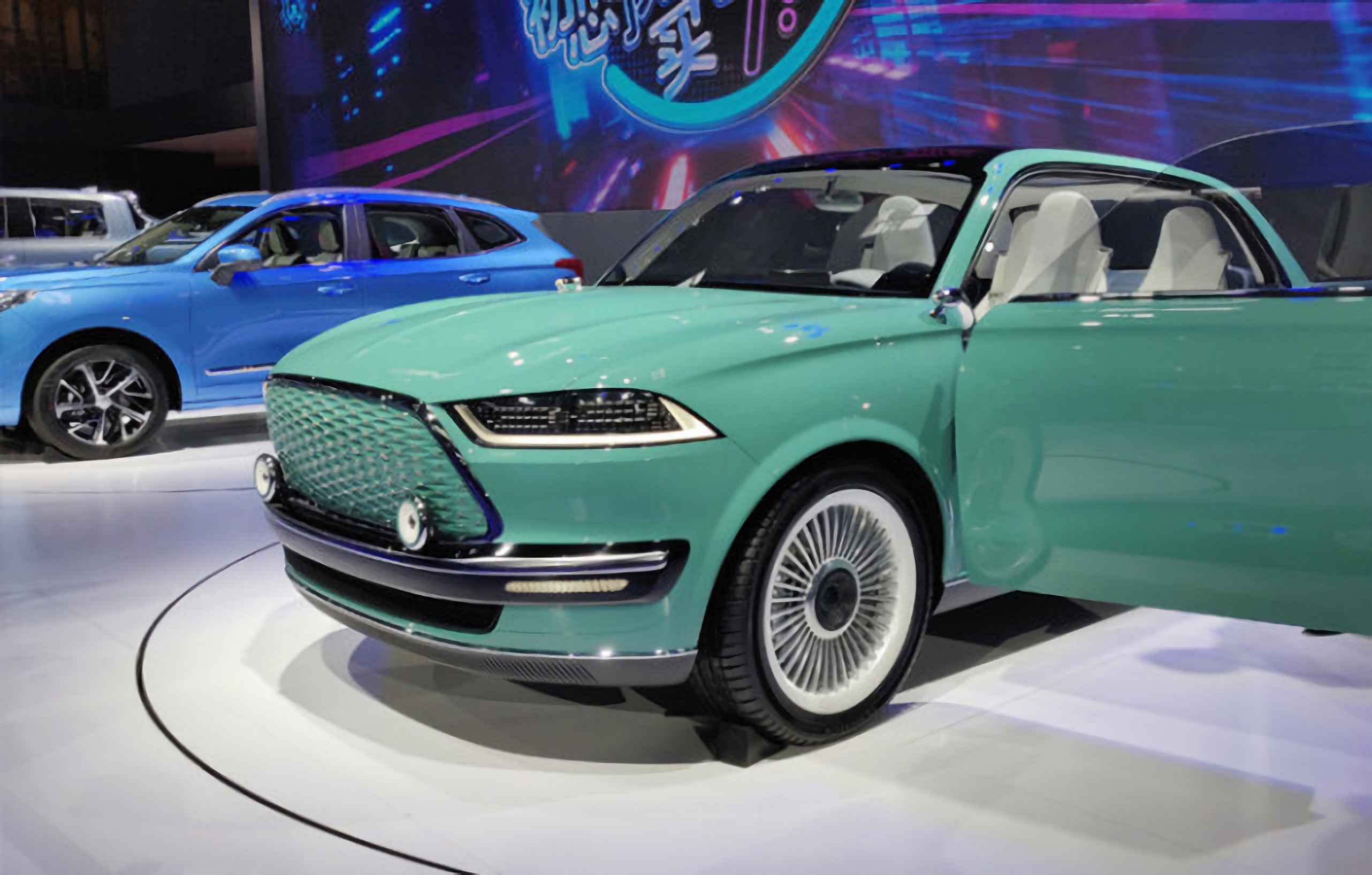 长城要推新轿车?赛博朋克风设计,一款看不出身份和价格的车