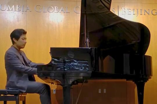 [图]A Night Chasing the Moon with Pianist Nansong Huang - Columbia Global Centers