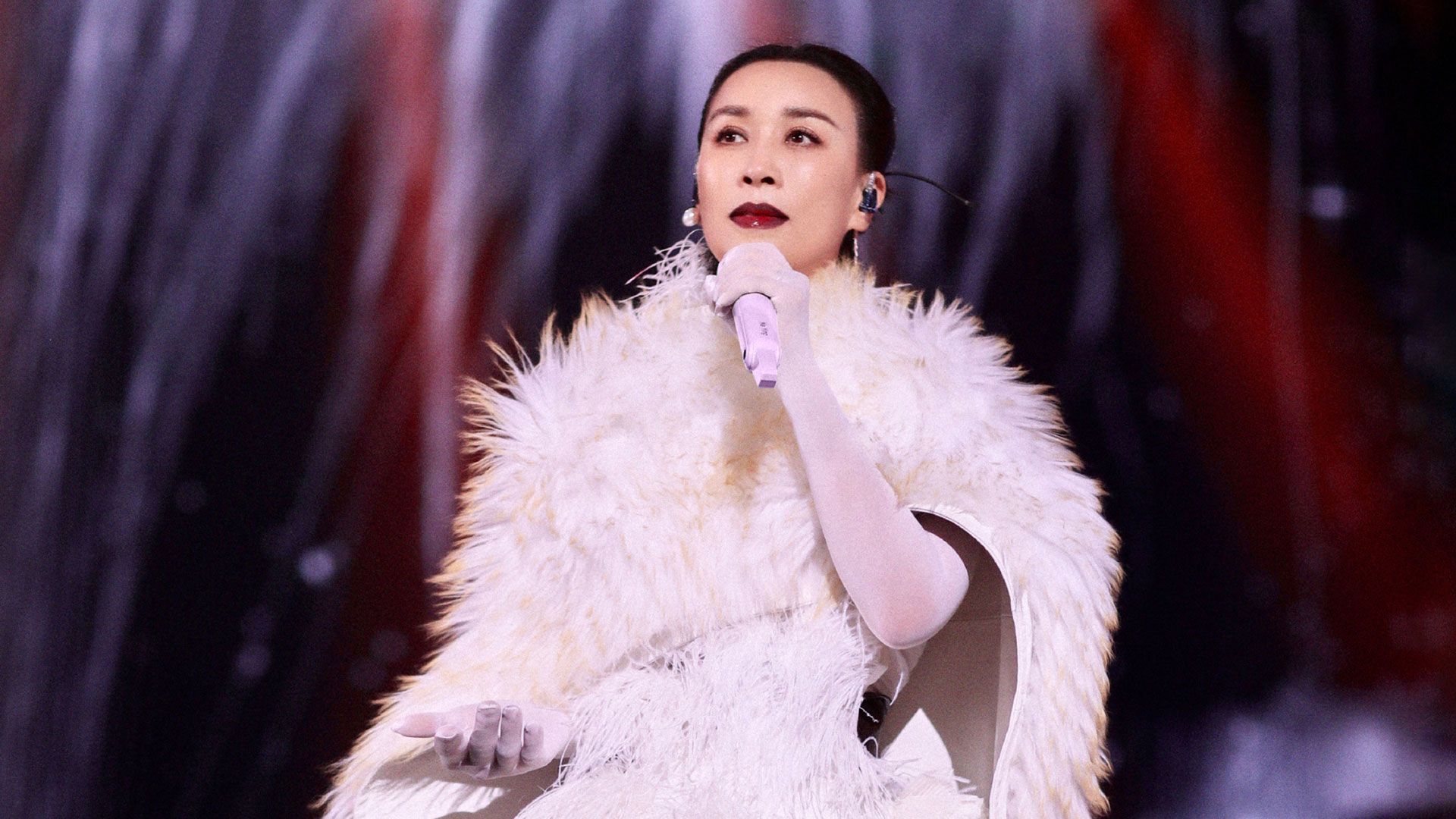 那英澳门举办演唱会,演绎经典《梦一场》,歌迷大合唱感动到哭