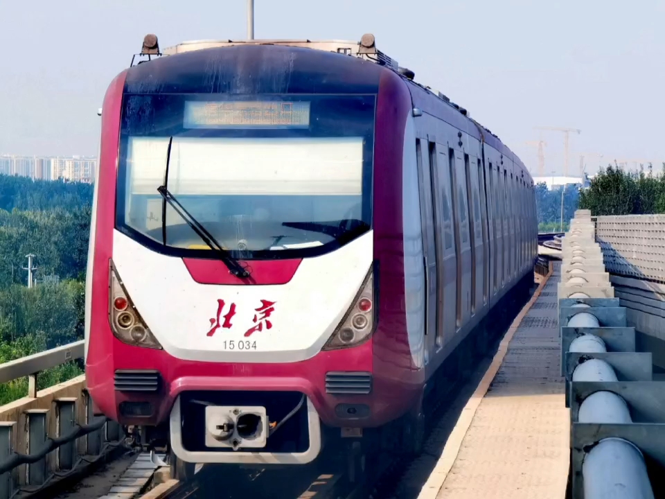 北京地铁16号线车辆图片