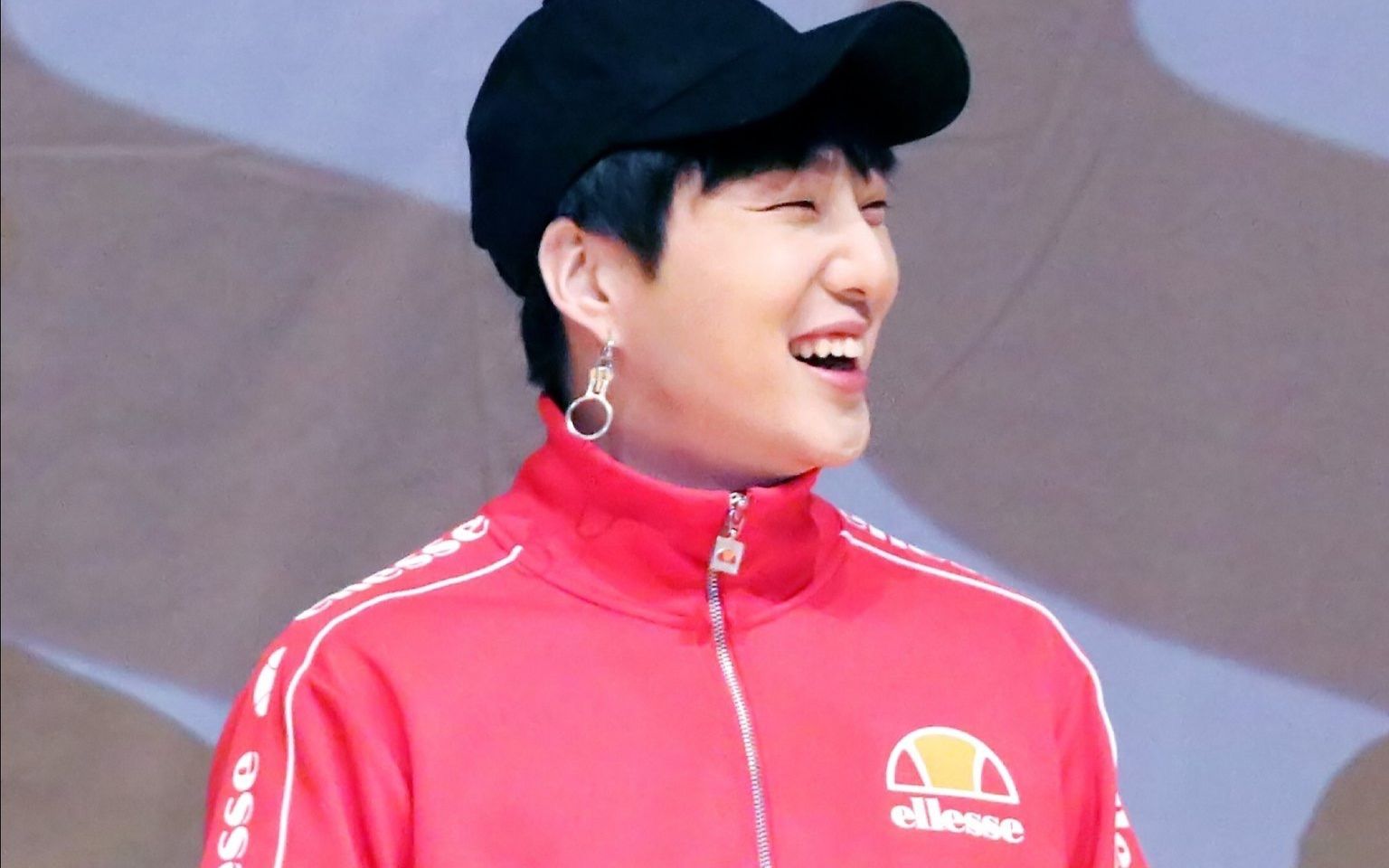 【winner姜昇润】开心得转圈圈~听到喜欢的歌马上跳舞的小可爱 180105