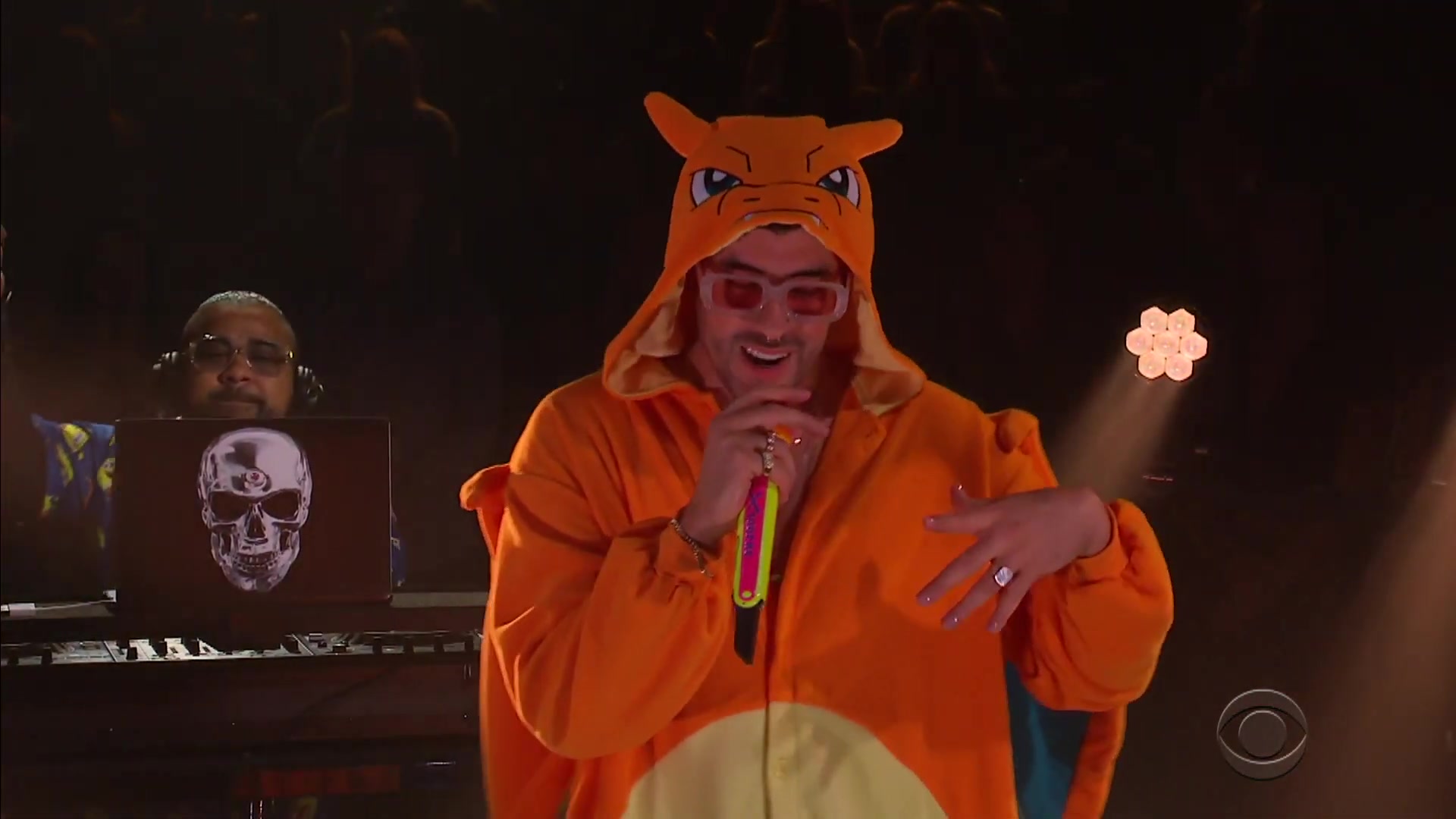 【坏痞兔】bad bunny 新歌现场 - pero ya no - late late show 2020